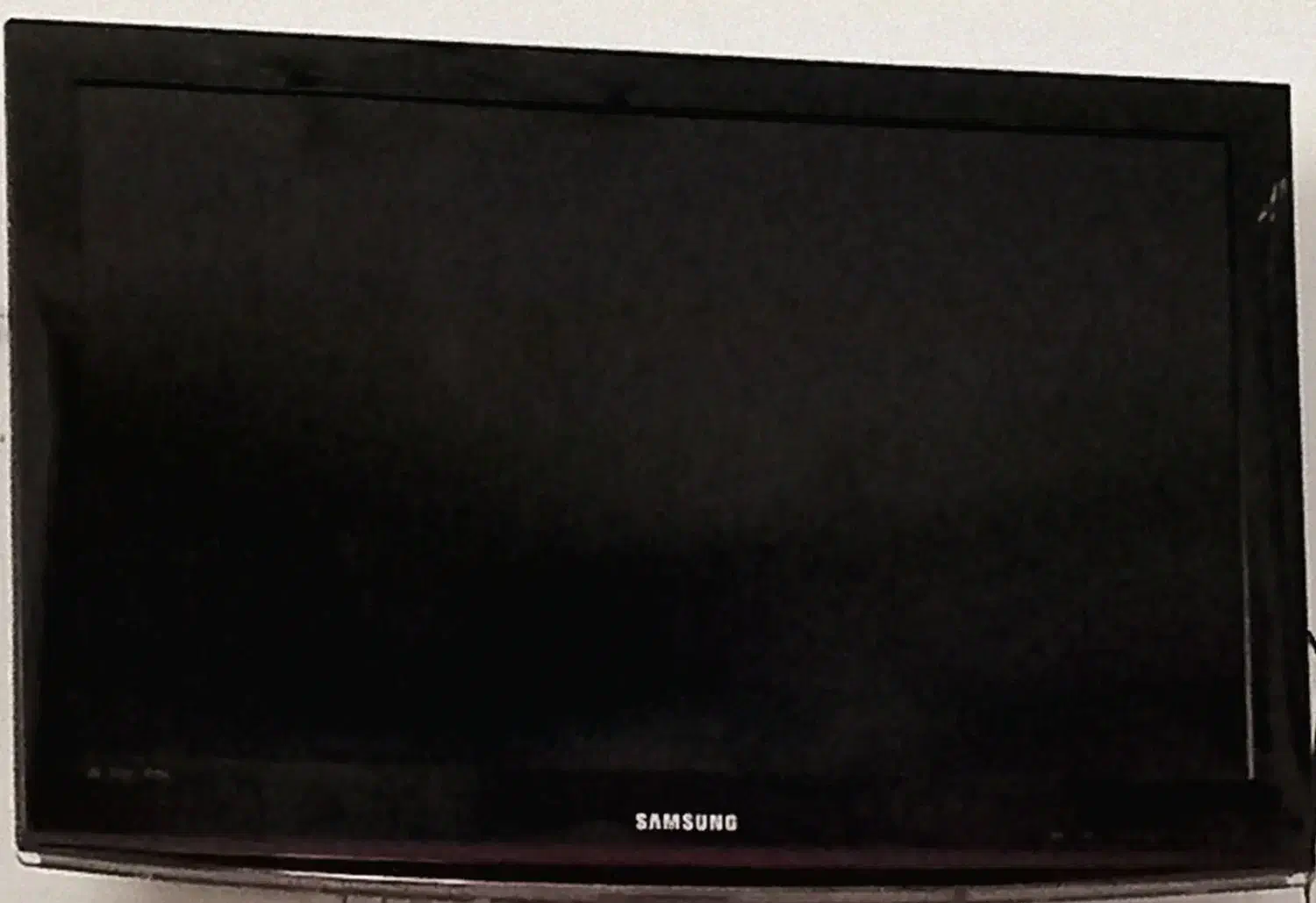 تلوزیون LCD ۳۲اینچ|تلویزیون و پروژکتور|نهاوند, |دیوار