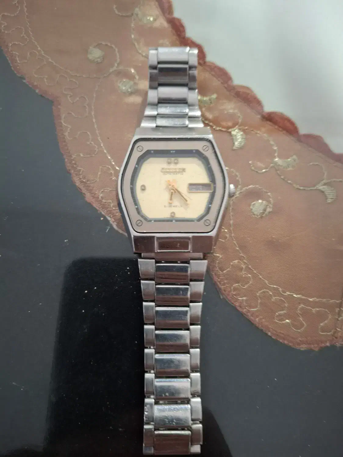 ساعت سیتی زن نبضی|ساعت|تالش, هشتپر|دیوار