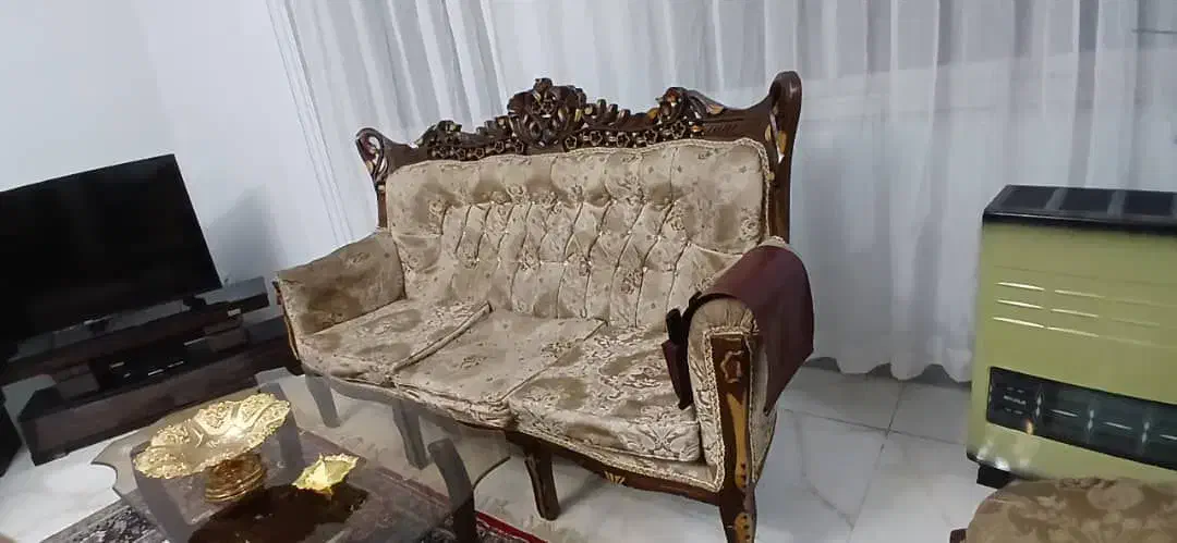 مبل سلطنتی ۹ نفره|مبلمان خانگی و میز عسلی|رشت, شهریاران|دیوار