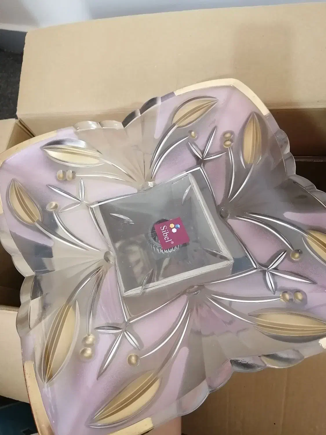 سرویس پذیرایی 15 تیکه شیشه صورتی و طلایی|ظروف سرو و پذیرایی|رامهرمز, |دیوار