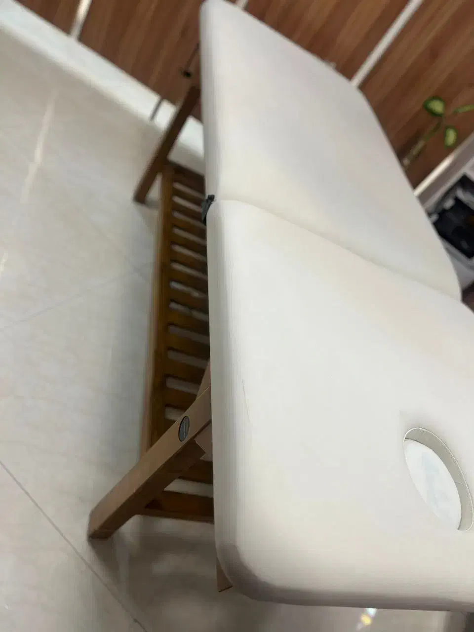 تخت فیشال چوبی تاشو منحصربفرد|آرایشگاه و سالنهای زیبایی|اهواز, کیانپارس |دیوار