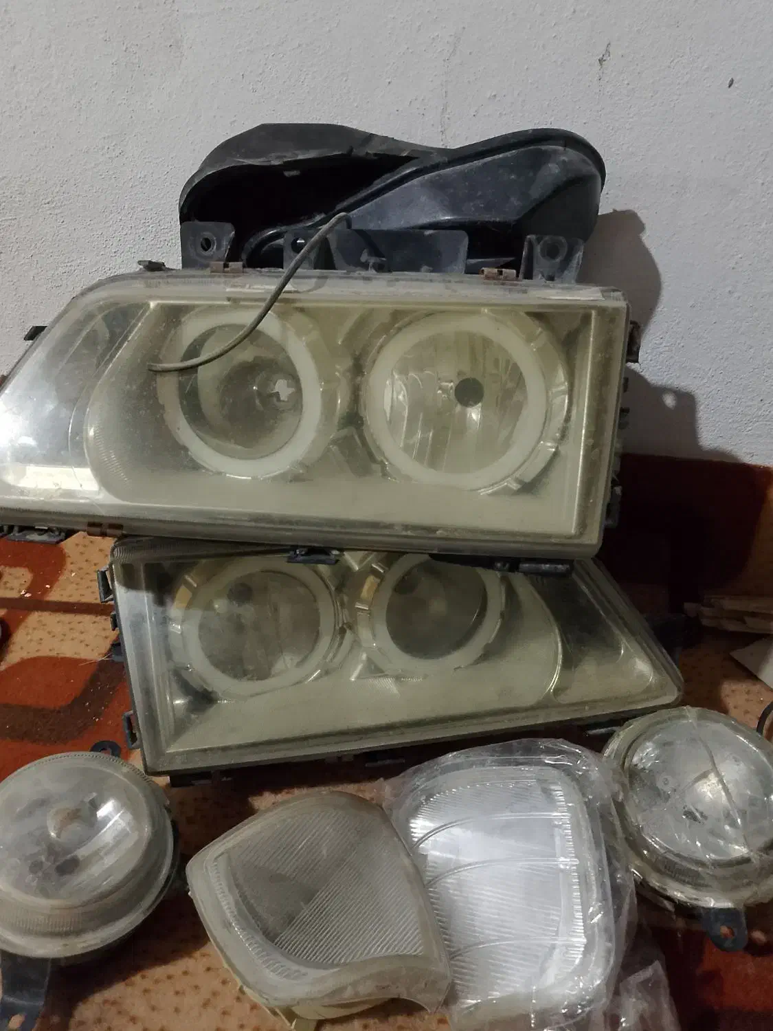 چراغ جلو ۴۰۵ و پارس.|قطعات یدکی و لوازم جانبی|میناب, |دیوار