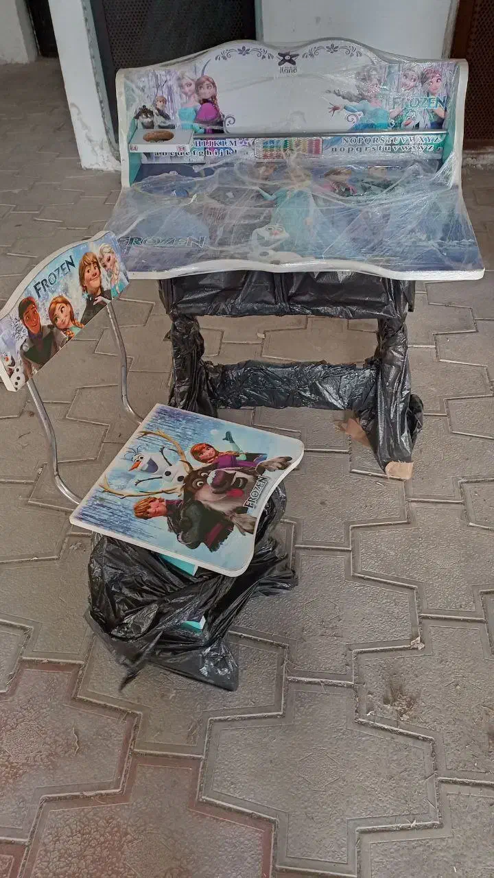 میز تحریر دانش آموزی با صندلی درحدنو|میز تحریر و کامپیوتر|چالوس, |دیوار