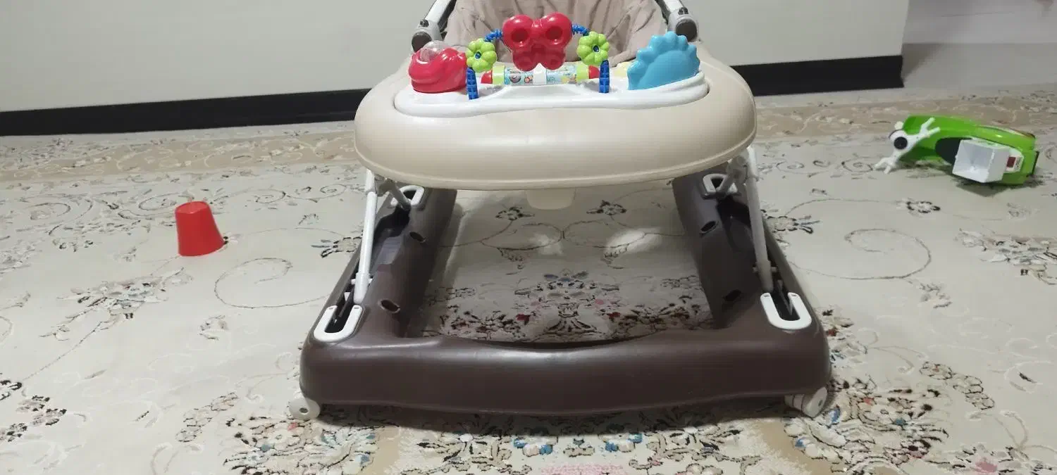 روروک|کالسکه و لوازم جانبی|فولادشهر, مسکن مهر فولادشهر|دیوار