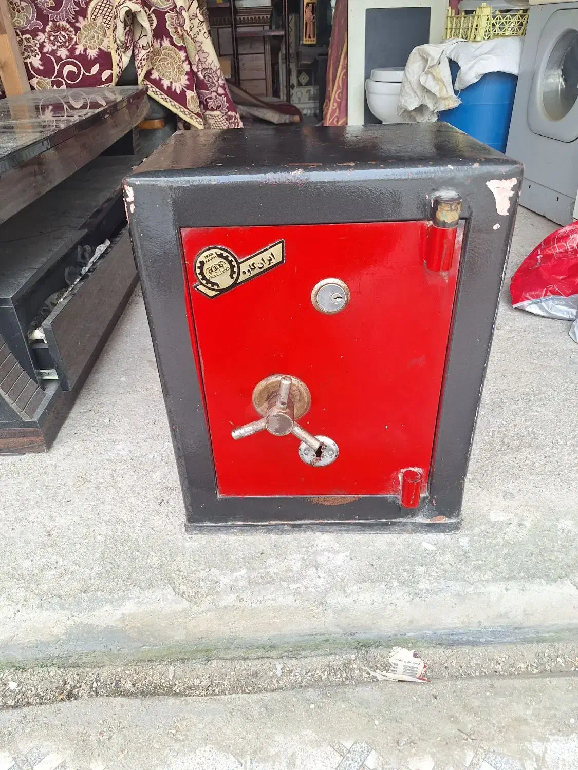 گاوصندوق صندوق|ابزارآلات|بابل, |دیوار