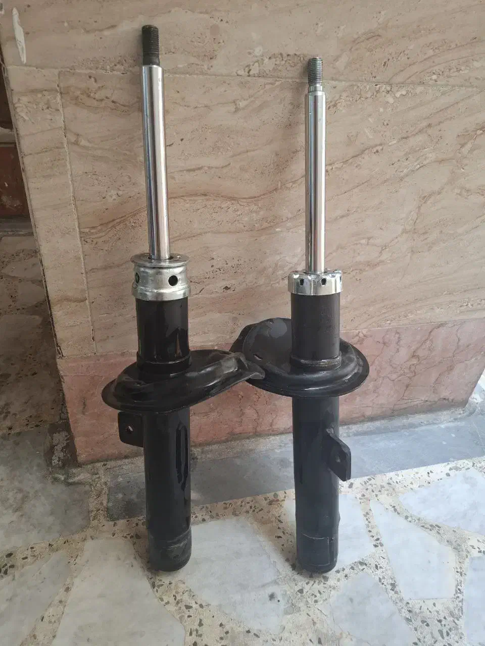 کمک فنر جلو پژو ۲۰۶|قطعات یدکی و لوازم جانبی|رشت, معلم|دیوار