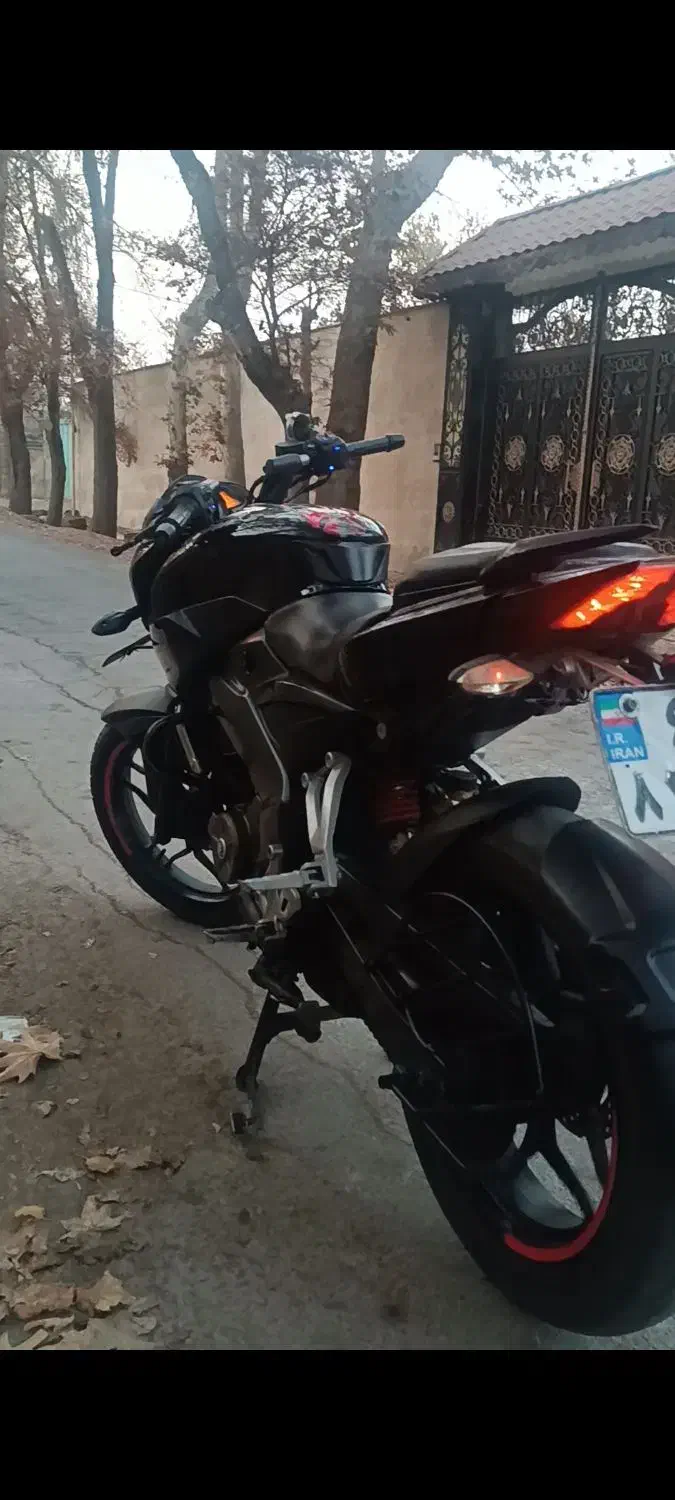 NS200|موتورسیکلت|خمینیشهر, |دیوار