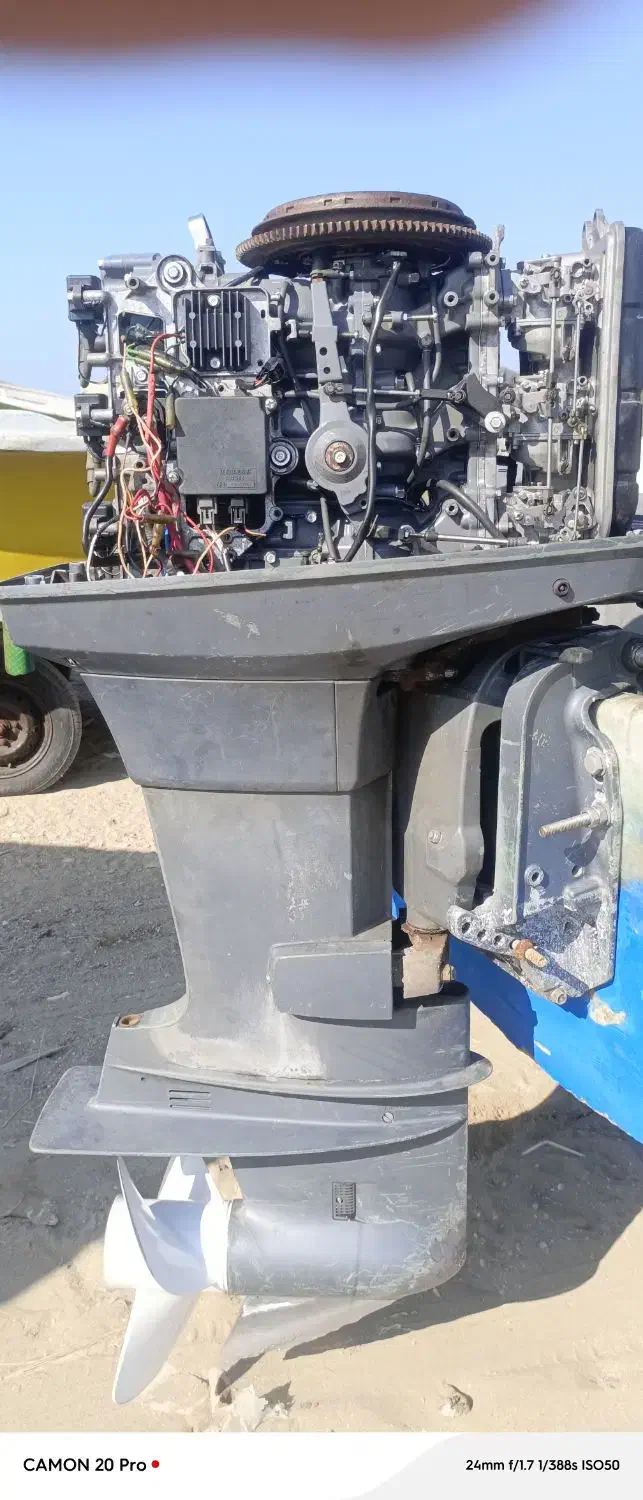 موتور قایق 85|قایق و سایر وسایل نقلیه|سیریک, |دیوار