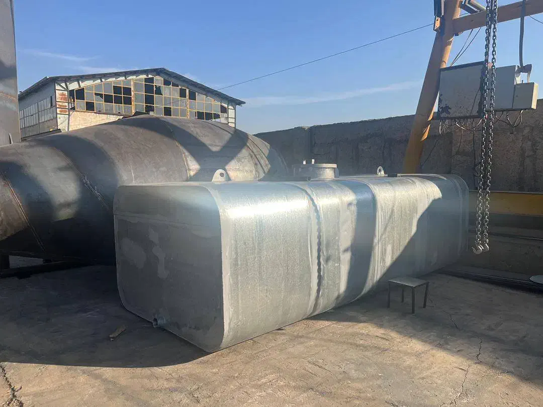 مخزن آب 15 هزار لیتری گالونیزه کامیونی|ماشین‌آلات صنعتی|اشتهارد, |دیوار