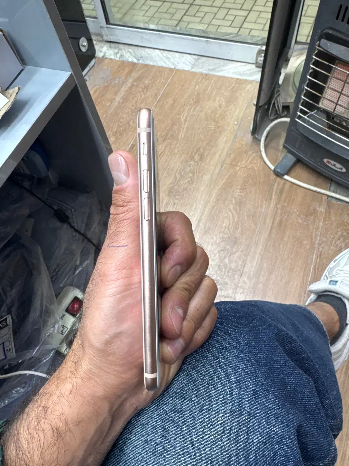 ایفون۸ پک اصلی بسیار تمیز|موبایل|بجنورد, |دیوار