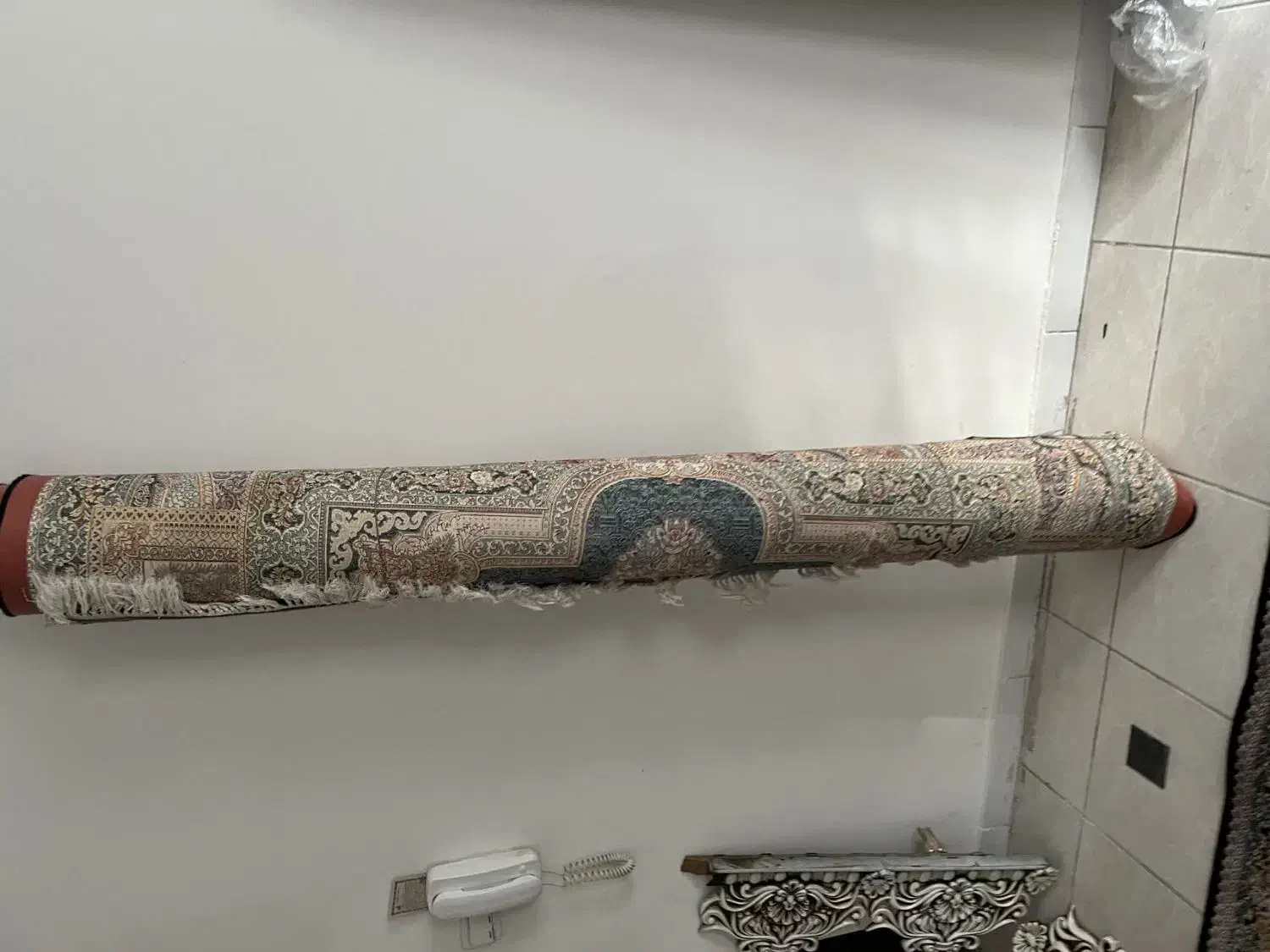 دو عدد فرش ۶ متری|فرش|پرند, فاز ۵|دیوار