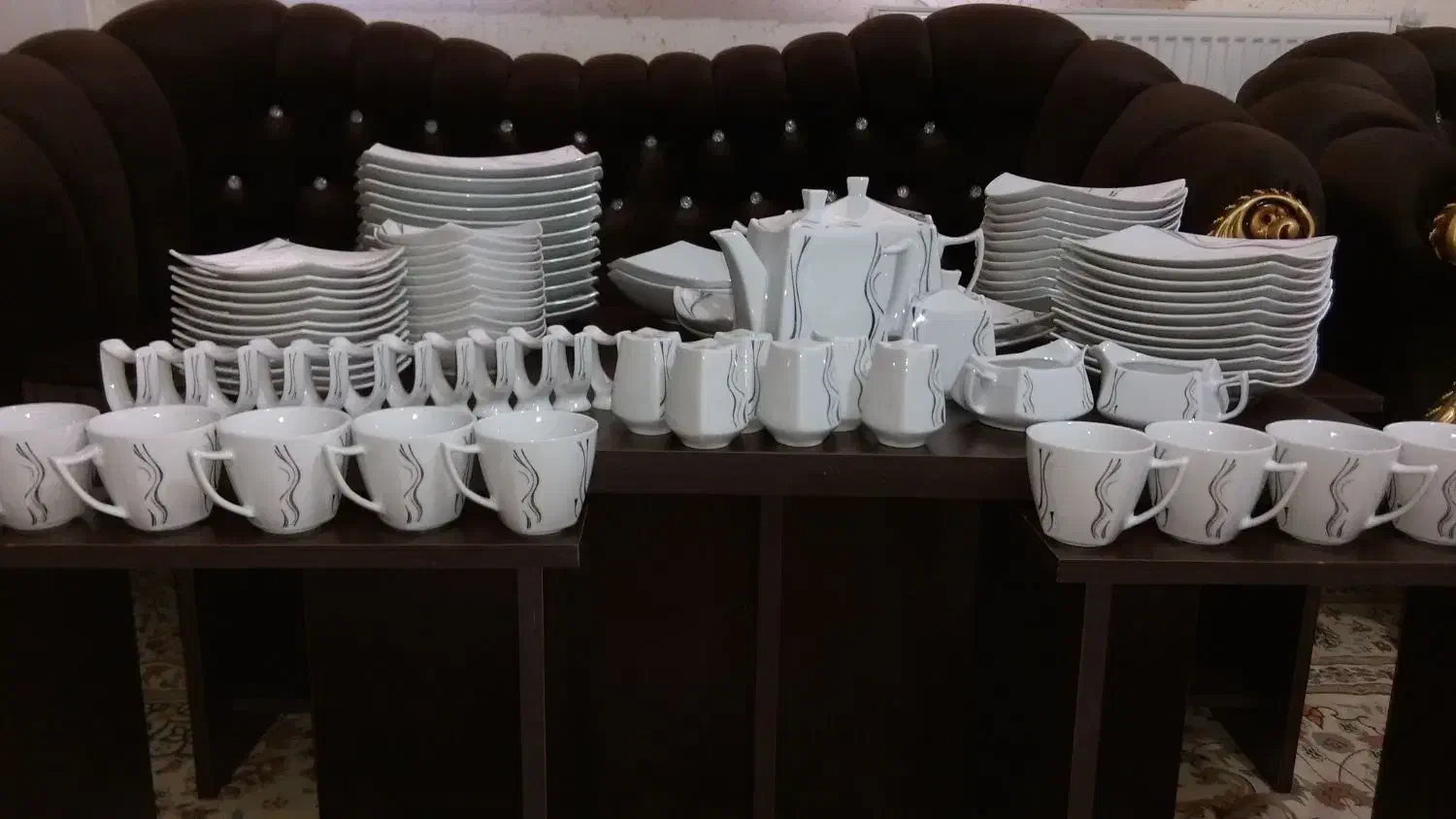 سرویس چینی ۱۲ نفره|ظروف سرو و پذیرایی|شاهین‌شهر, شهرک گلدیس|دیوار