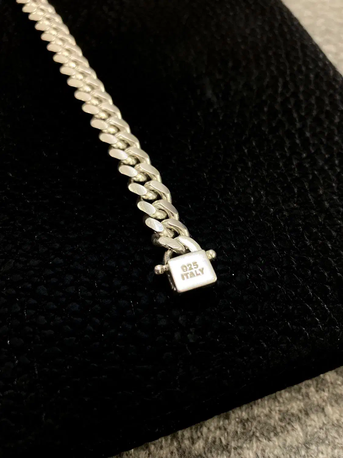 کارتیه قفل کوبایی نقره اورجینال|جواهرات|تهران, نیروی هوایی (پیروزی)|دیوار