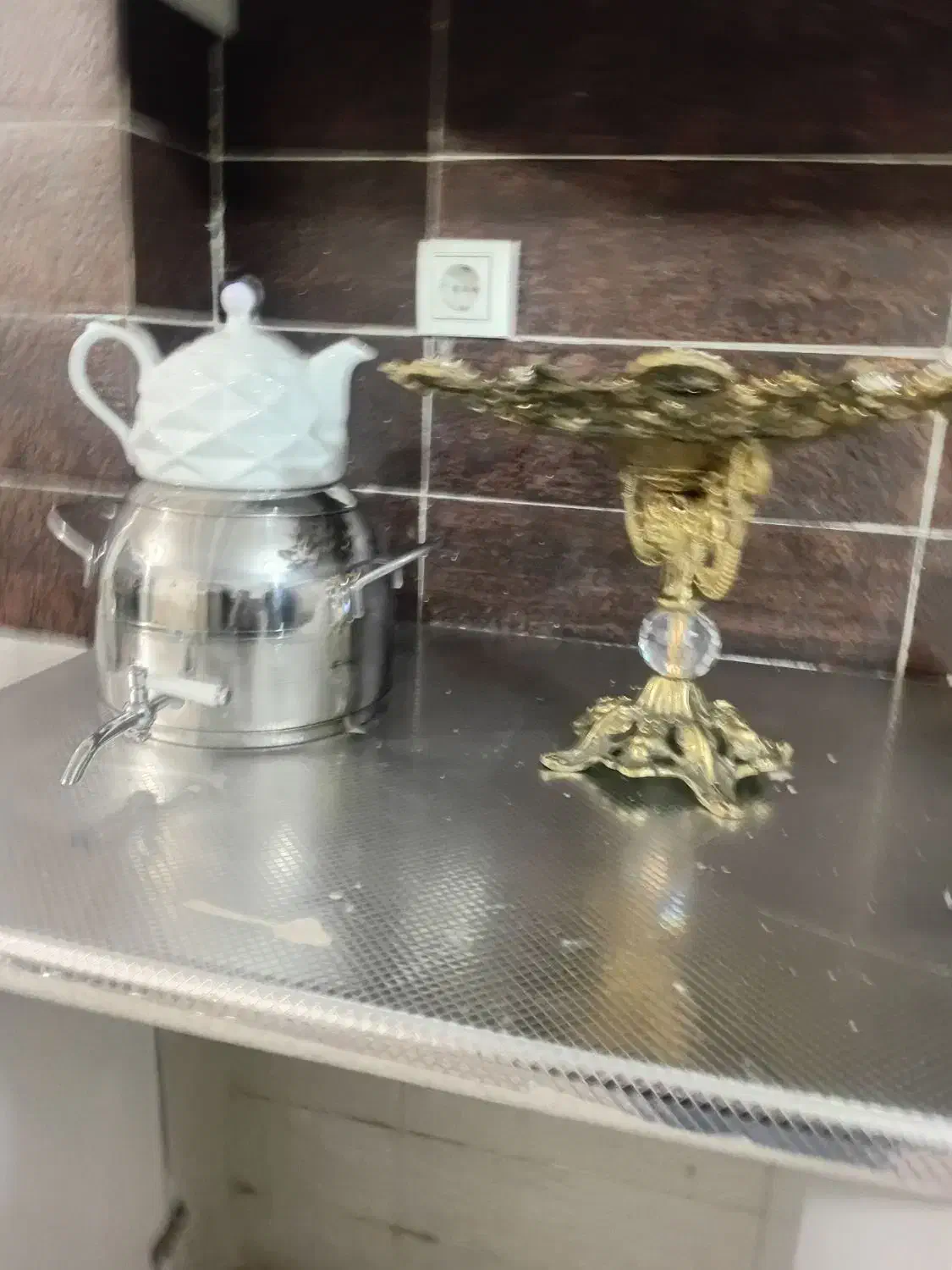 مقداری،وسایل|قوری، کتری، قهوه‌ساز دستی|بروجرد, |دیوار