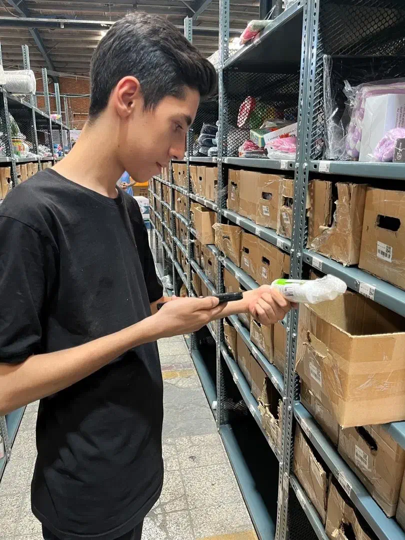 استخدام رایگان اسنپ شاپ/ انبار با بیمه و مزایا|استخدام خدمات فروشگاه و رستوران|تهران, نصرت|دیوار