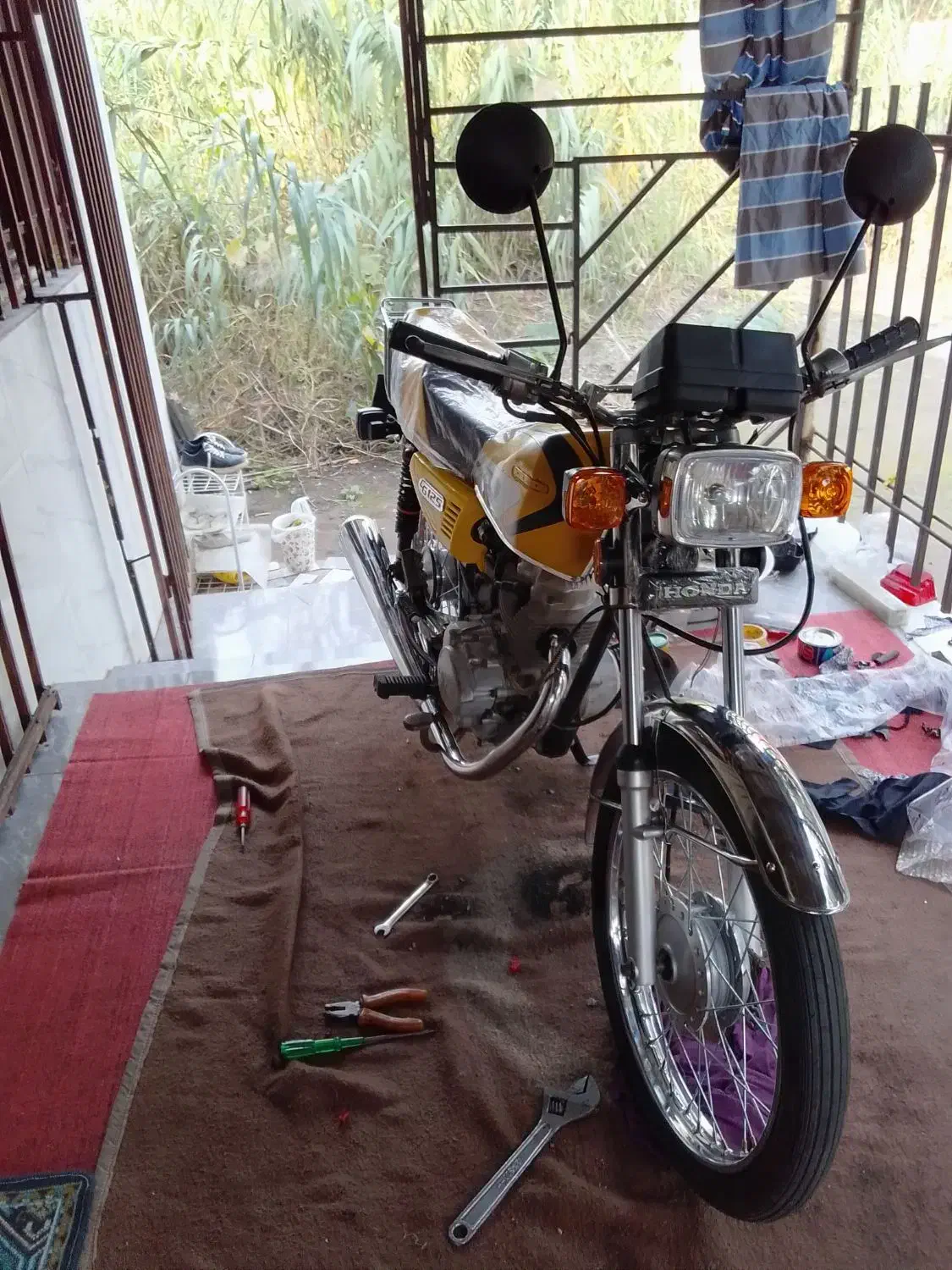 هندا 125مدارک تکمیل بیمه یه سال|موتورسیکلت|رشت, گلسار|دیوار