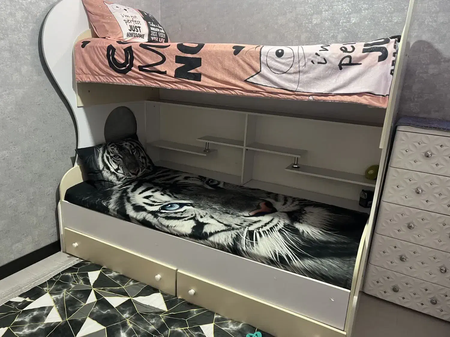 تخت دوطبقه|تخت و سرویس خواب|قم, پردیسان|دیوار