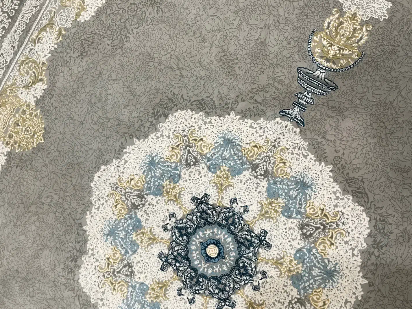 فرش طرح ناز گل با گلیم طرح اسراف|فرش|بوکان, |دیوار