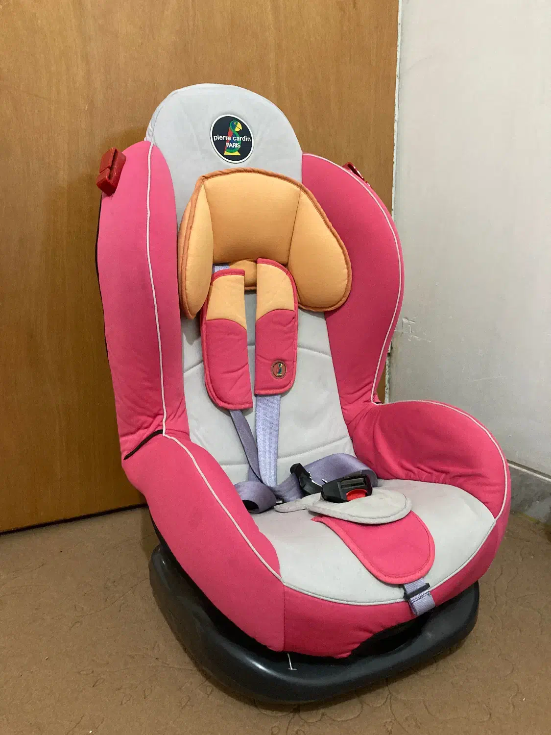 صندلی ماشین کودک|تخت و صندلی بچه|شیراز, شهرک پرواز|دیوار