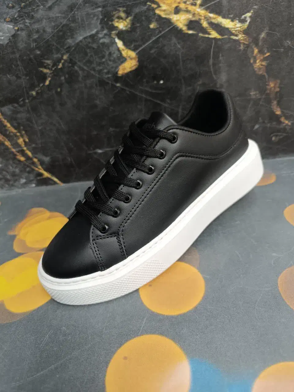 ۱))کتونی ونس لژدار|کیف، کفش، کمربند|قم, زنبیل آباد|دیوار