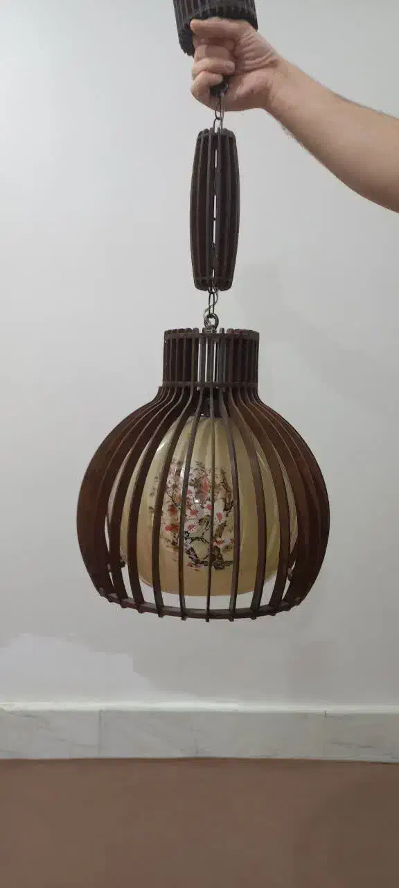 لوستر چوبی|لوستر و چراغ آویز|قم, شاه سید علی|دیوار