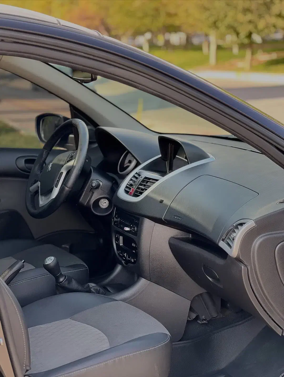 207 پاناروما موتور جدید tu5p اتومات|خودرو سواری و وانت|تهران, گلستان (شهرک راه آهن)|دیوار