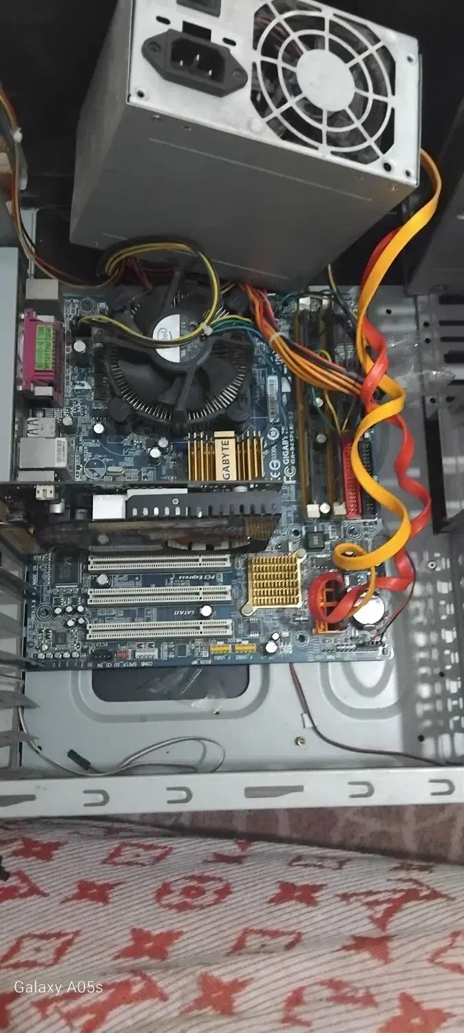 چون مانیتورش را جدا فوروختم|قطعات و لوازم جانبی رایانه|تهران, جلیلی|دیوار