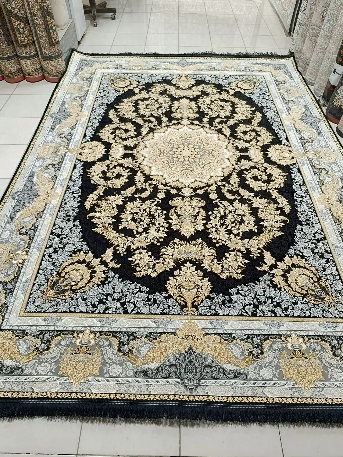 دوتخته ۹ متری ۱۲۰۰شانه درحد آکبند|فرش|کرمانشاه, |دیوار