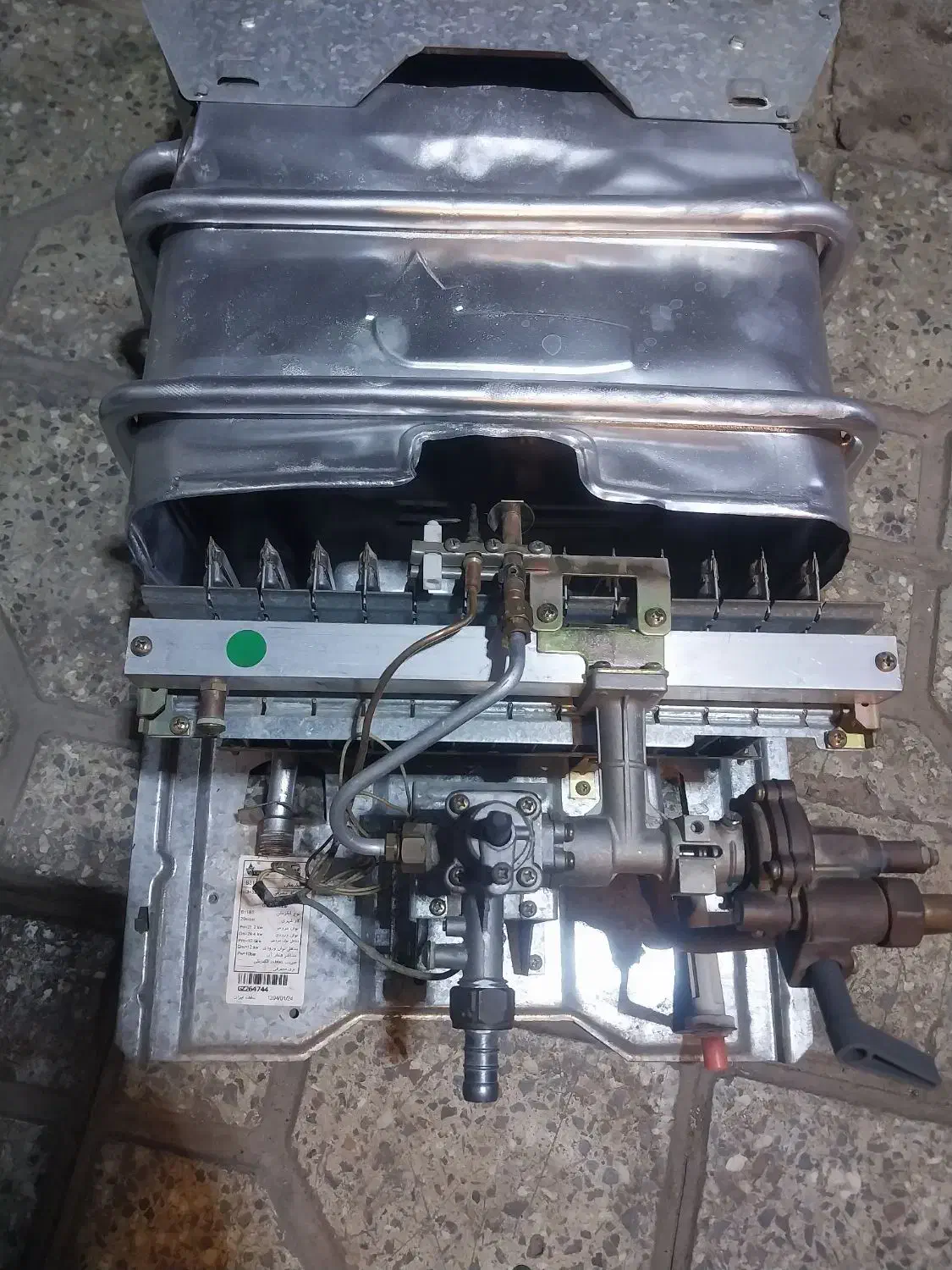 آبگرمکن دیواری ۳۱۱۵|آبگرمکن، پکیج، شوفاژ|اصفهان, باغ فردوس|دیوار