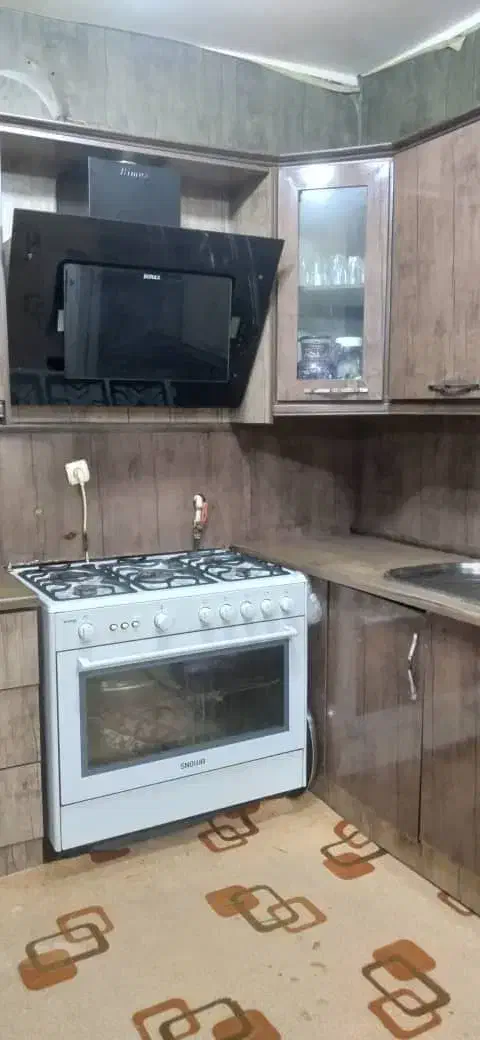 کابینت به همراه سینک هود و آب چکان ب فروس میرسن|مصالح و تجهیزات ساختمان|شوشتر, |دیوار