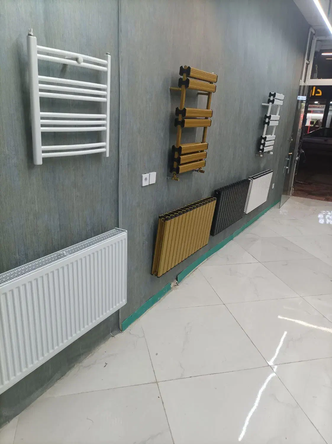 فروش رادیاتور دکوراتیو در رنگ های مختلف|آبگرمکن، پکیج، شوفاژ|خرم‌آباد, |دیوار