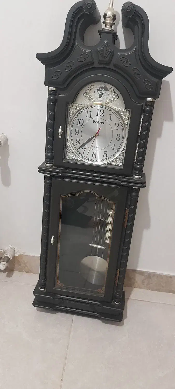 ساعت دیواری کاملاً سالم|ساعت دیواری و تزئینی|رشت, یخسازی|دیوار