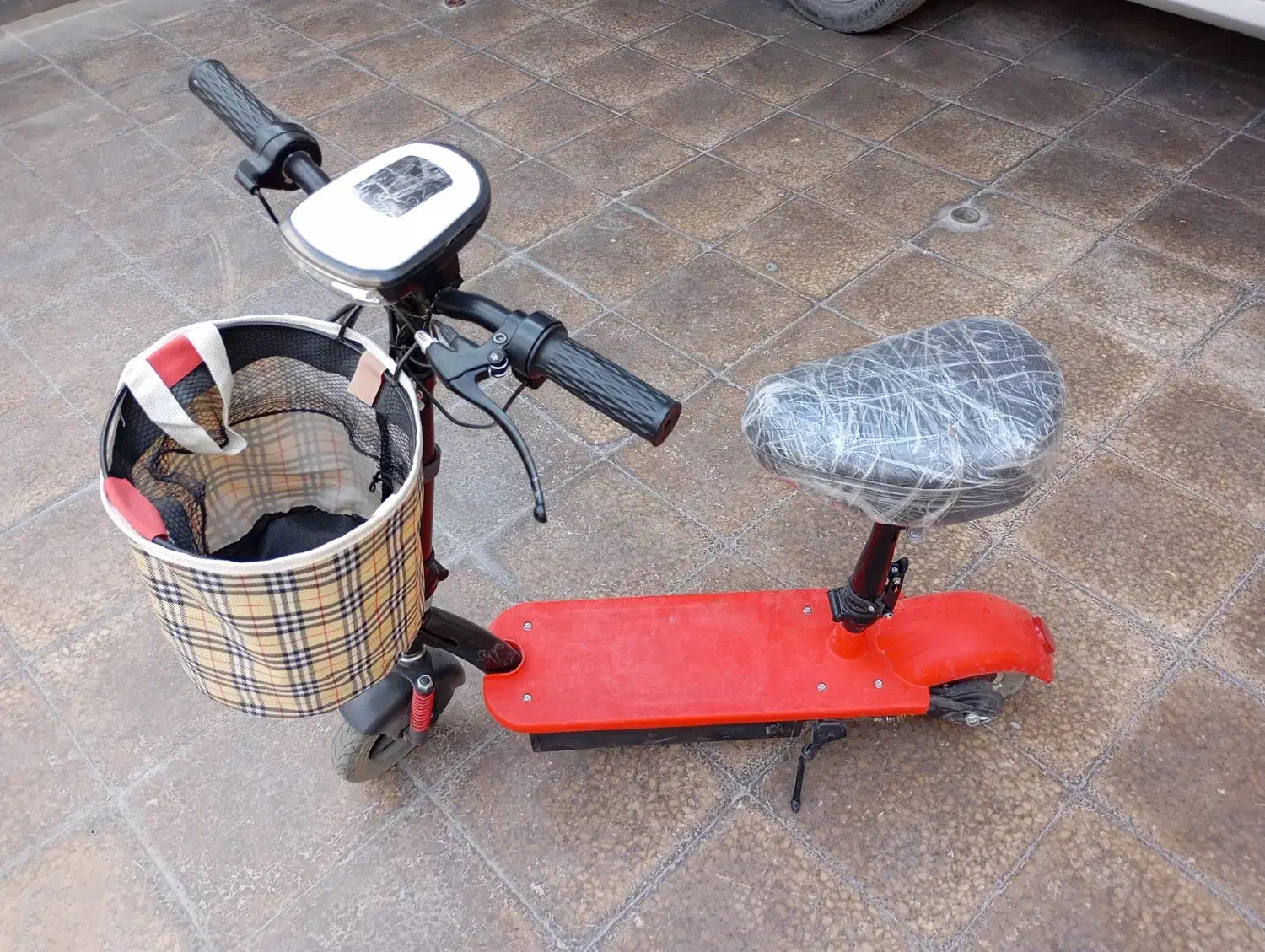 اسکوتر برقی سالم در حد نو در شهربابک|دوچرخه، اسکیت، اسکوتر|شهر بابک, |دیوار