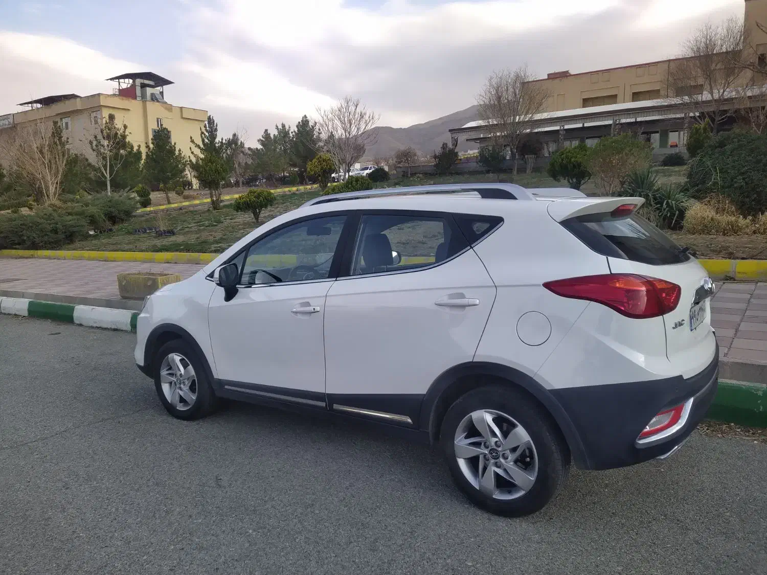 جک s3سفید|خودرو سواری و وانت|کرج, شهرک جهازیها|دیوار