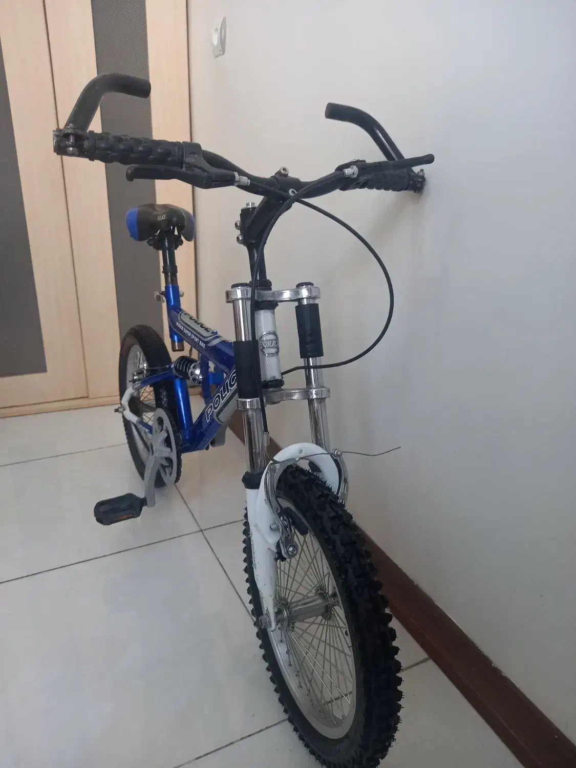 دوچرخه 1‌6 police کمک دار /سالم و آماده استفاده|دوچرخه، اسکیت، اسکوتر|فشم, |دیوار