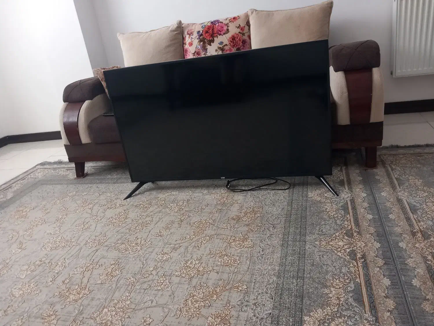 تلویزیون کاملا نو و سالم ۵۰ اینچ|تلویزیون و پروژکتور|بابل, |دیوار