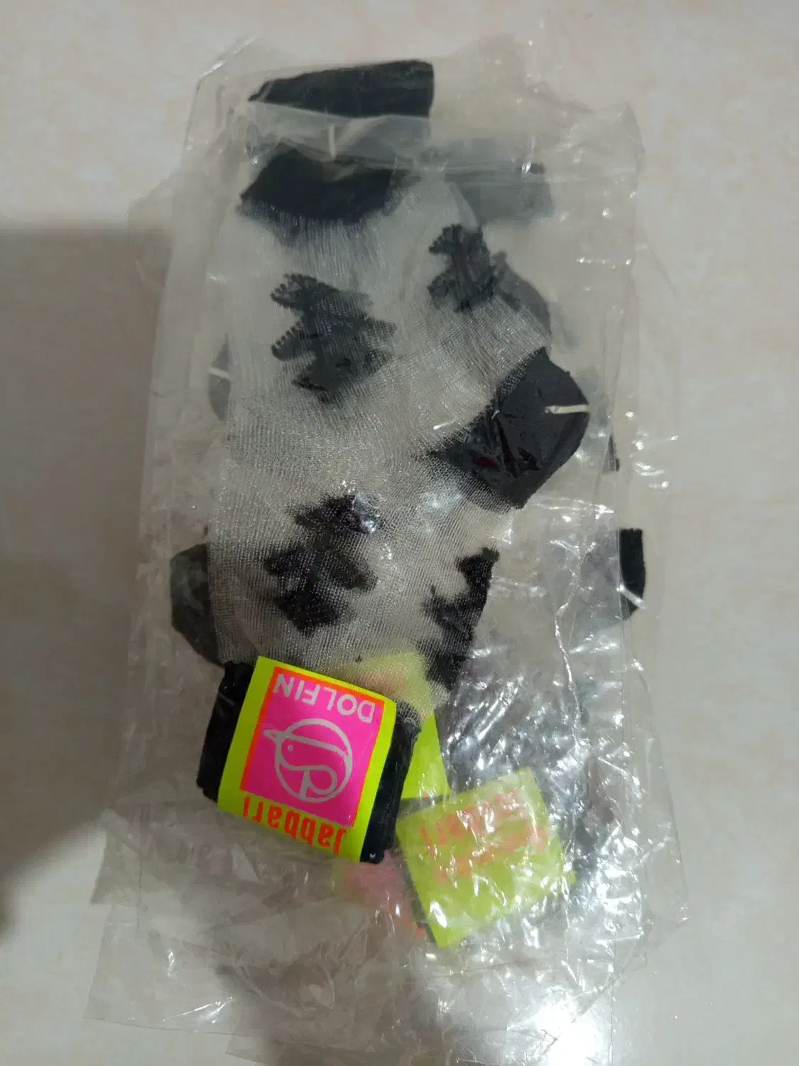 جوراب مجلسی|لباس|کرج, ساسانی (قلمستان)|دیوار