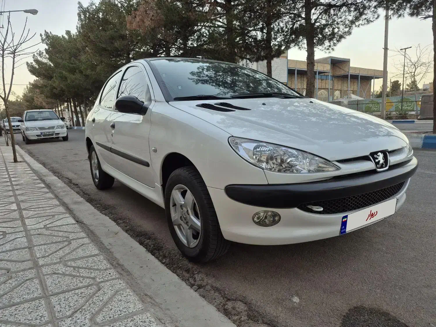 پژو ۲۰۶ خونگی|خودرو سواری و وانت|قائن, |دیوار