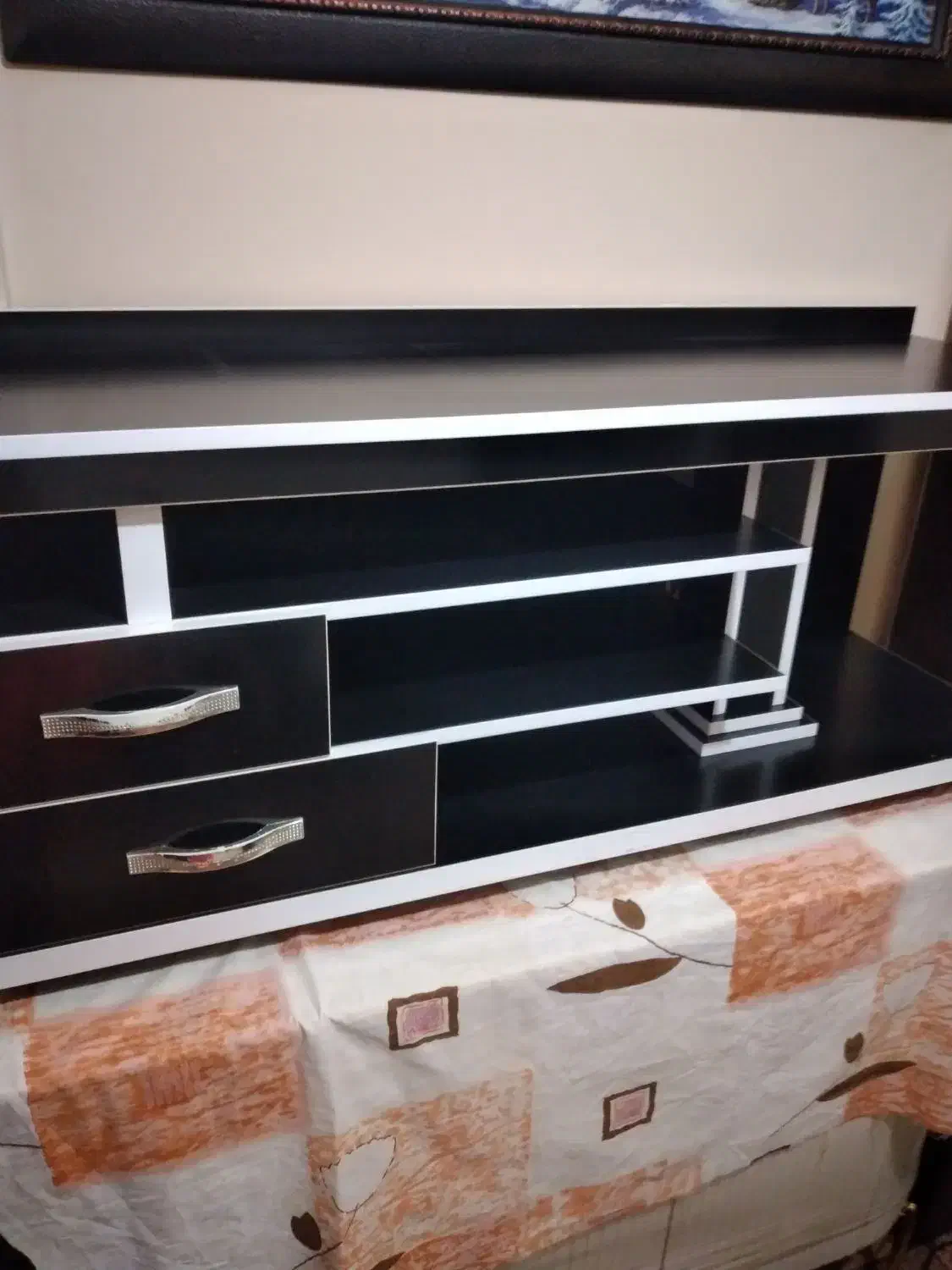 میز تلوزیون چوبی ۲کشو.|میز تلویزیون|پاکدشت, پاکدشت (مامازند)|دیوار