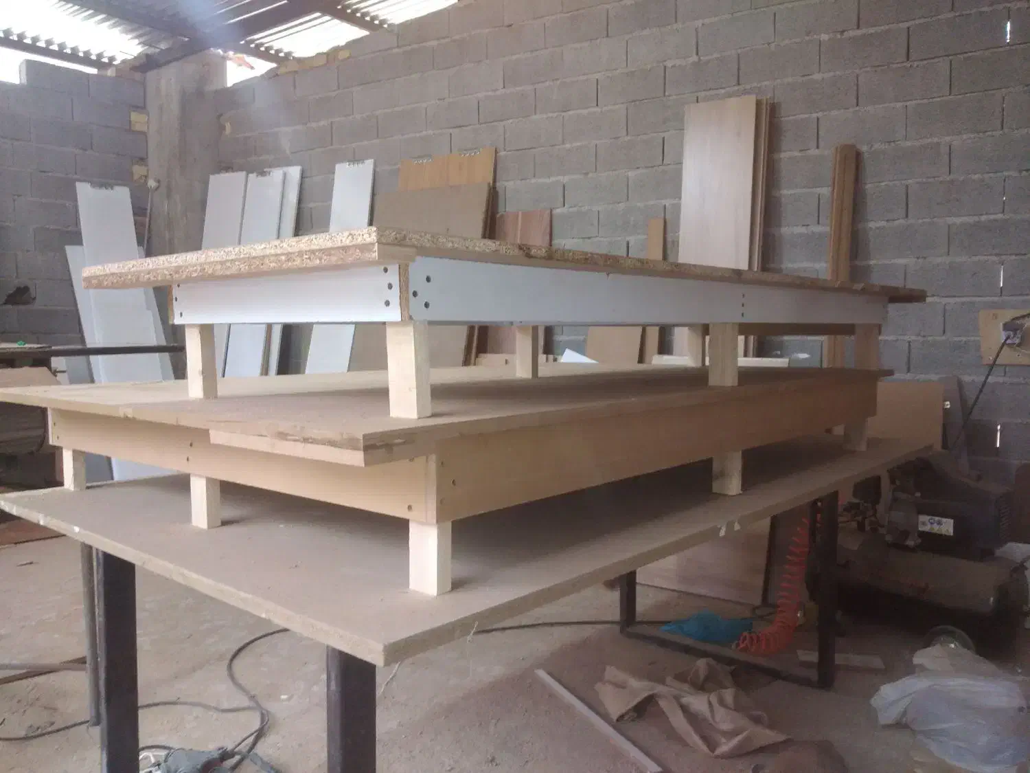 کفی تخت درجه 1|تخت و سرویس خواب|ساری, |دیوار