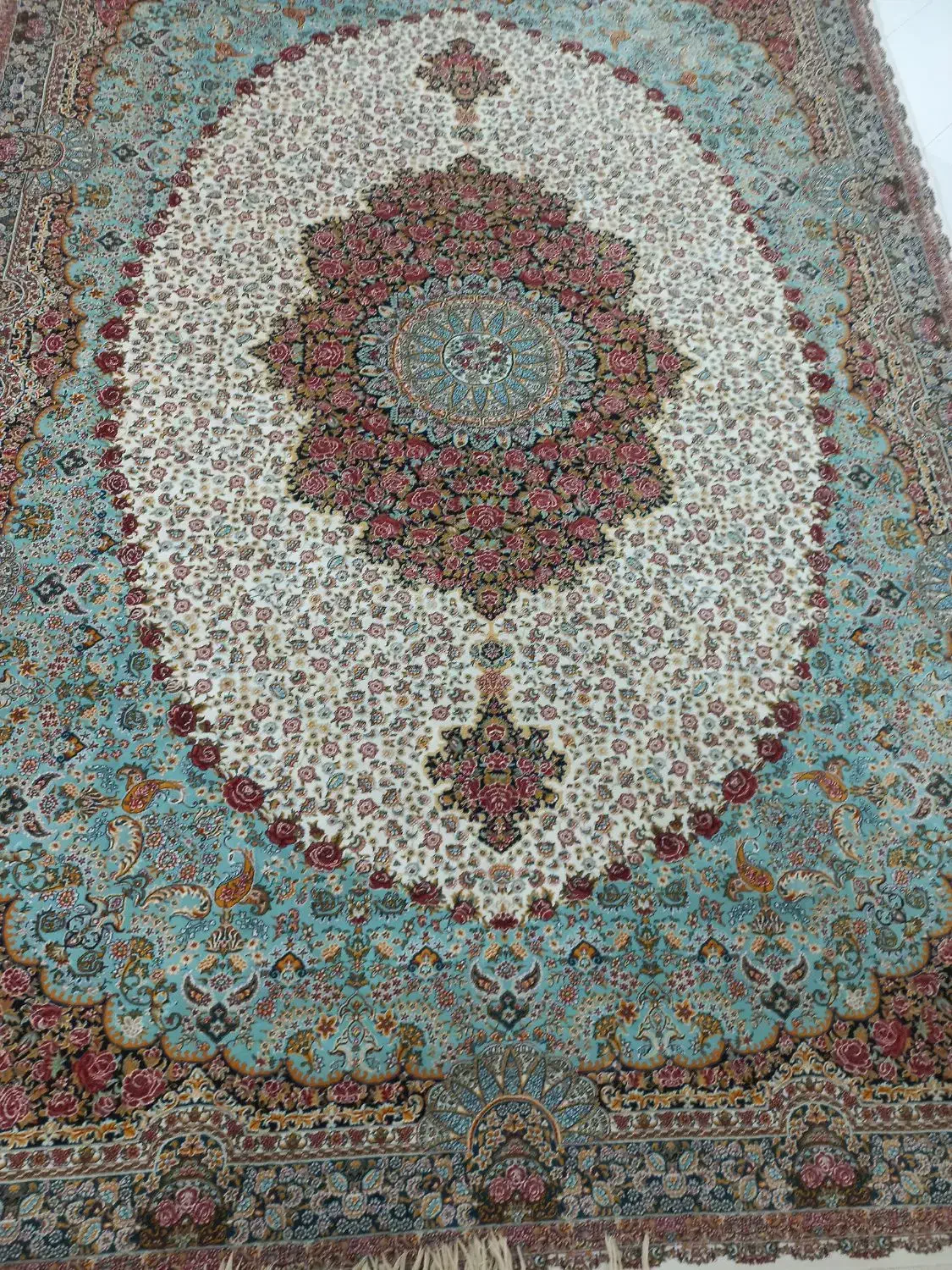 یک جفت فرش ۹ متری|فرش|اندیشه, اندیشه فاز ۵|دیوار