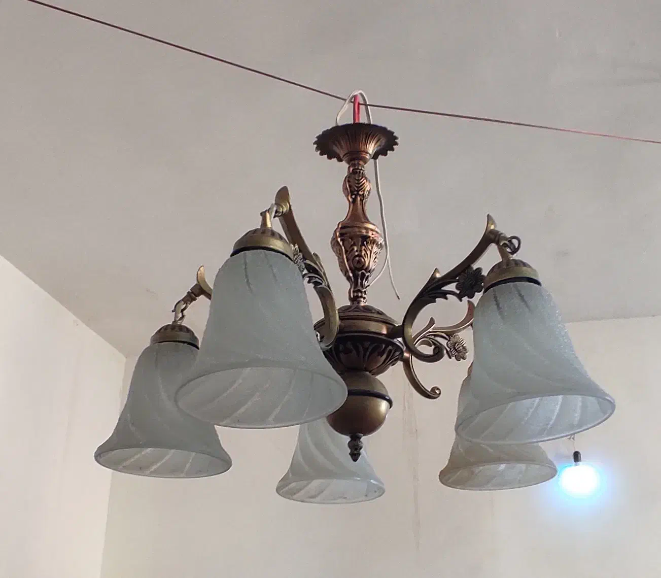 لوستر|لوستر و چراغ آویز|پرند, فاز ۵|دیوار