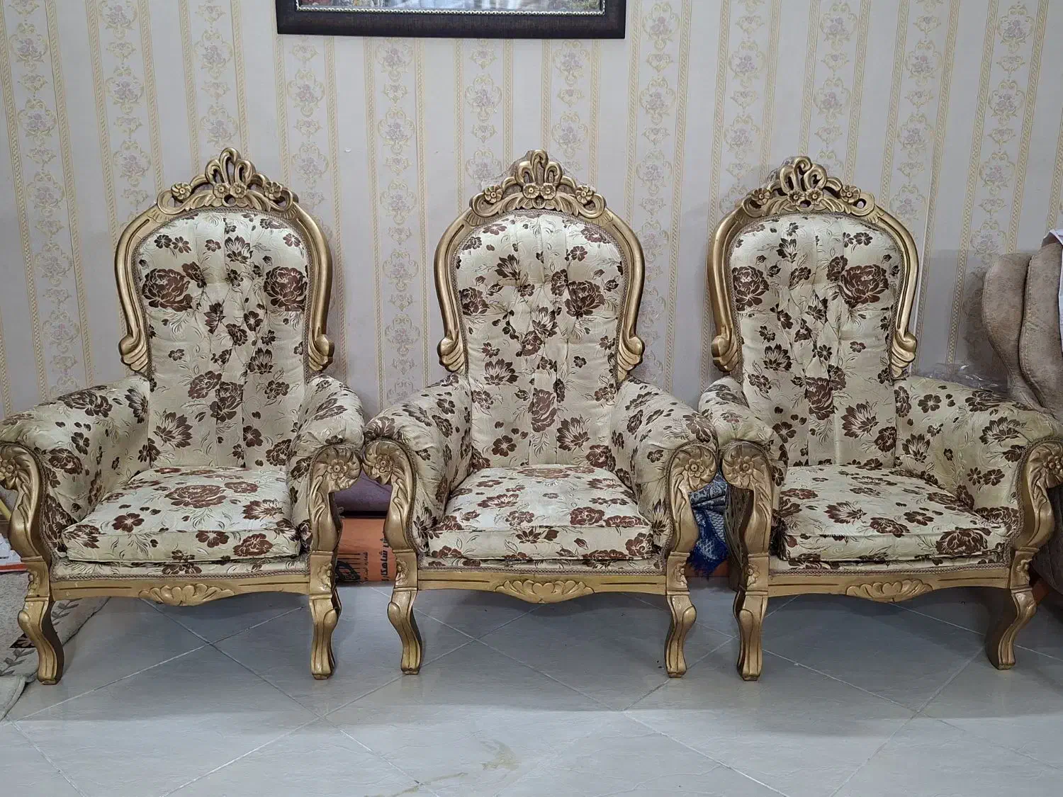 مبل ۹ نفره|مبلمان خانگی و میز عسلی|مشهد, چهارچشمه|دیوار