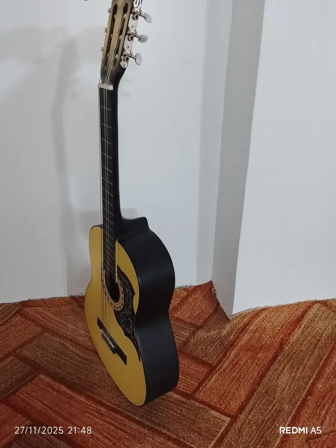 گیتار درحد نو|گیتار، بیس، امپلیفایر|مشگین شهر, |دیوار