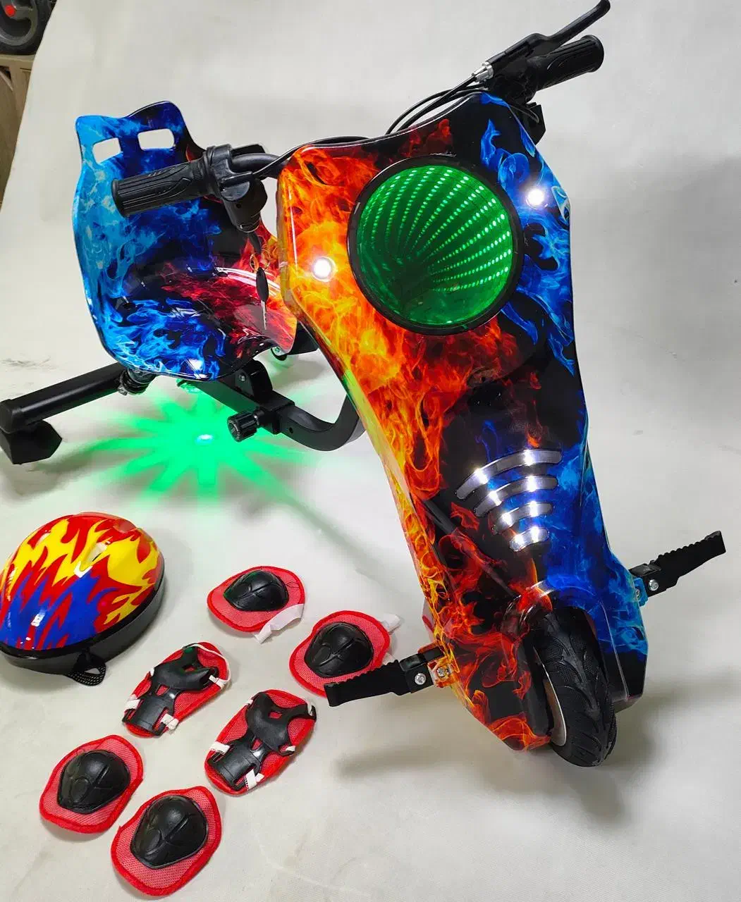 اسکوتر دریفت موتور توربو (غلامی)|دوچرخه، اسکیت، اسکوتر|زاهدان, |دیوار