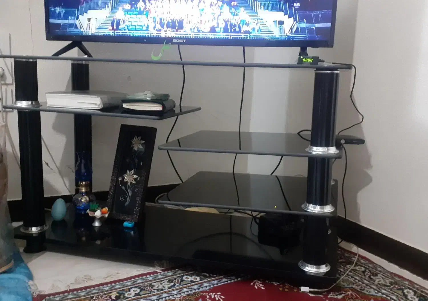 میز شیشه ای|میز تلویزیون|شاهین‌شهر, طالقانی|دیوار