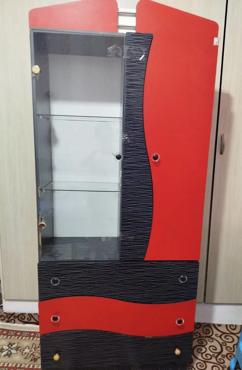 تعدادی لوازم خانه و لباس طور بچه گانه.|حراج|محمدیه-قزوین, |دیوار