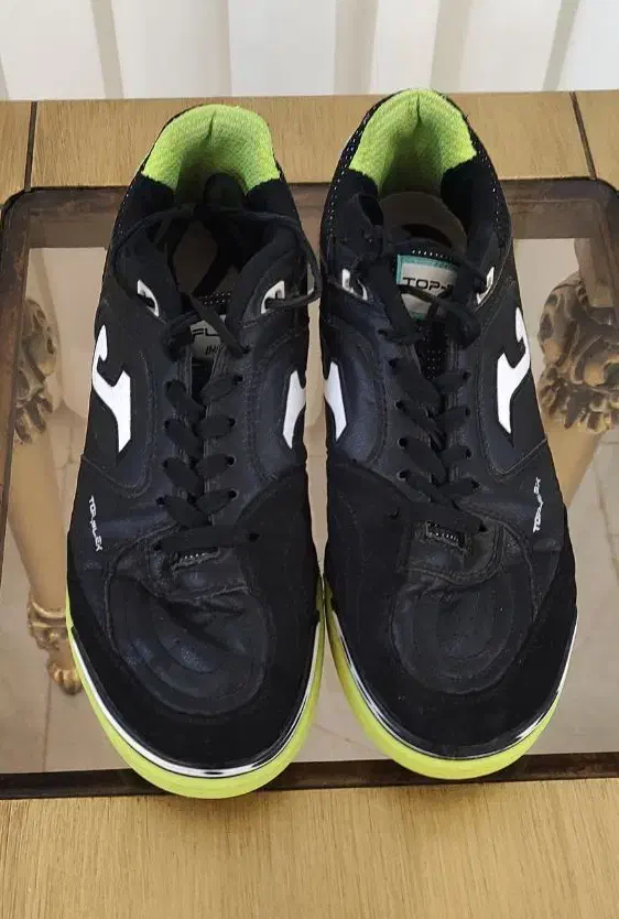 کفش سالن جوما|ورزش‌های توپی|مشهد, دانش|دیوار