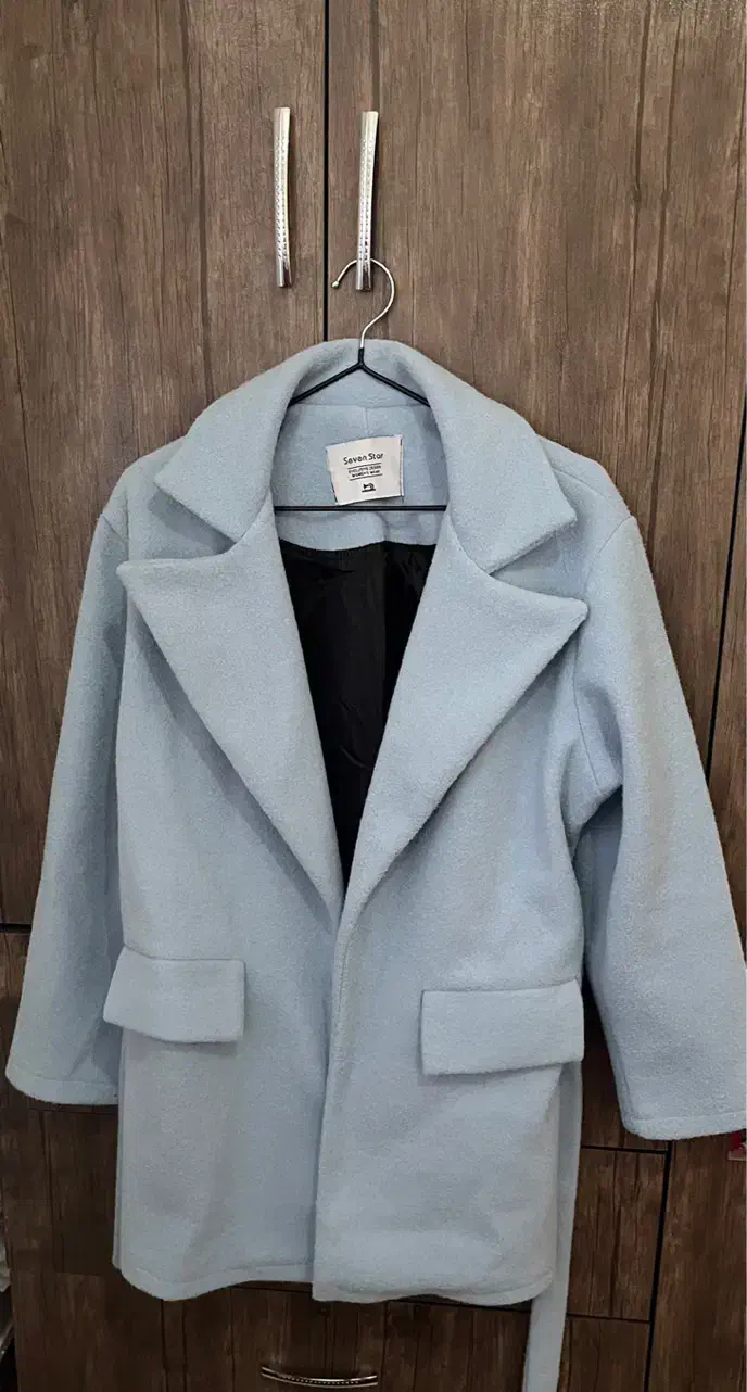 پالتو|لباس|صفادشت, |دیوار