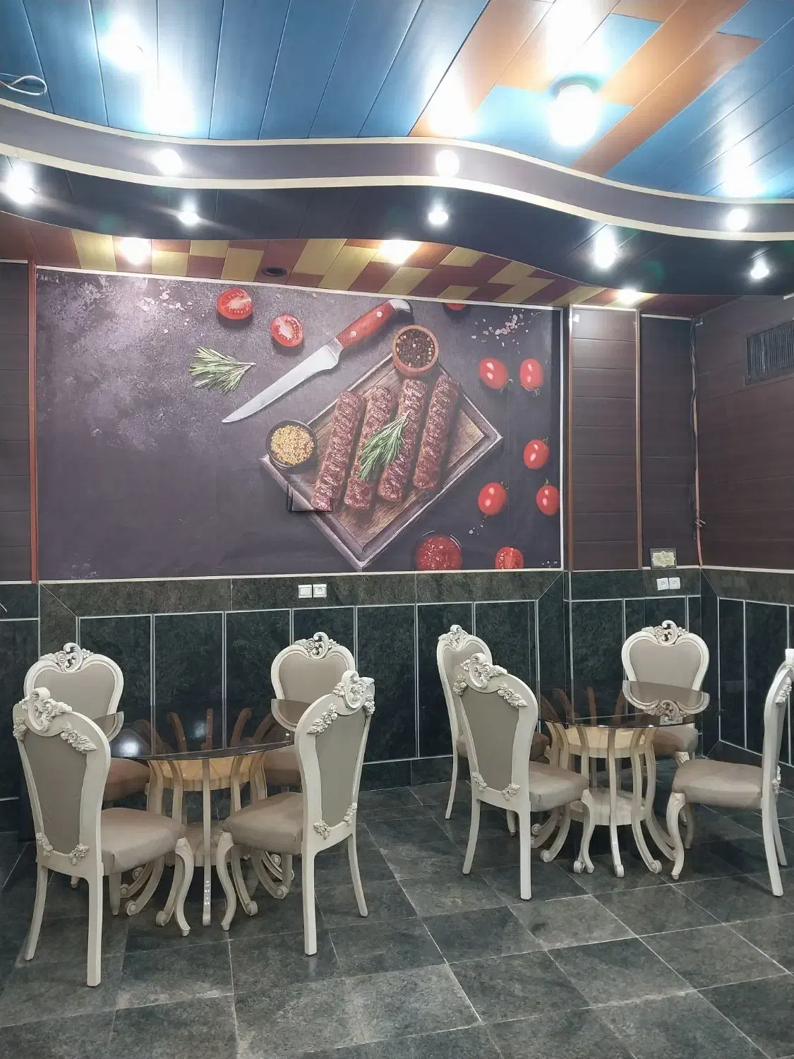 استخدام کمک آشپز|استخدام خدمات فروشگاه و رستوران|شاهین‌شهر, گزبرخوار|دیوار